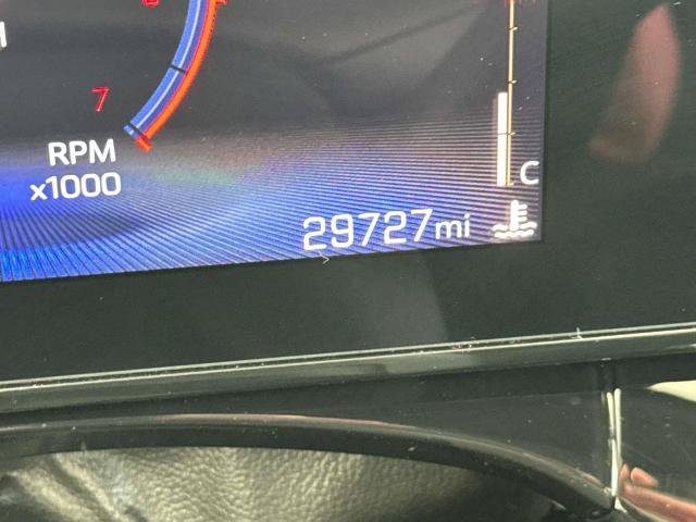 Used 2025 Chevrolet Trax RS w/ Sunroof Package FWD image 32