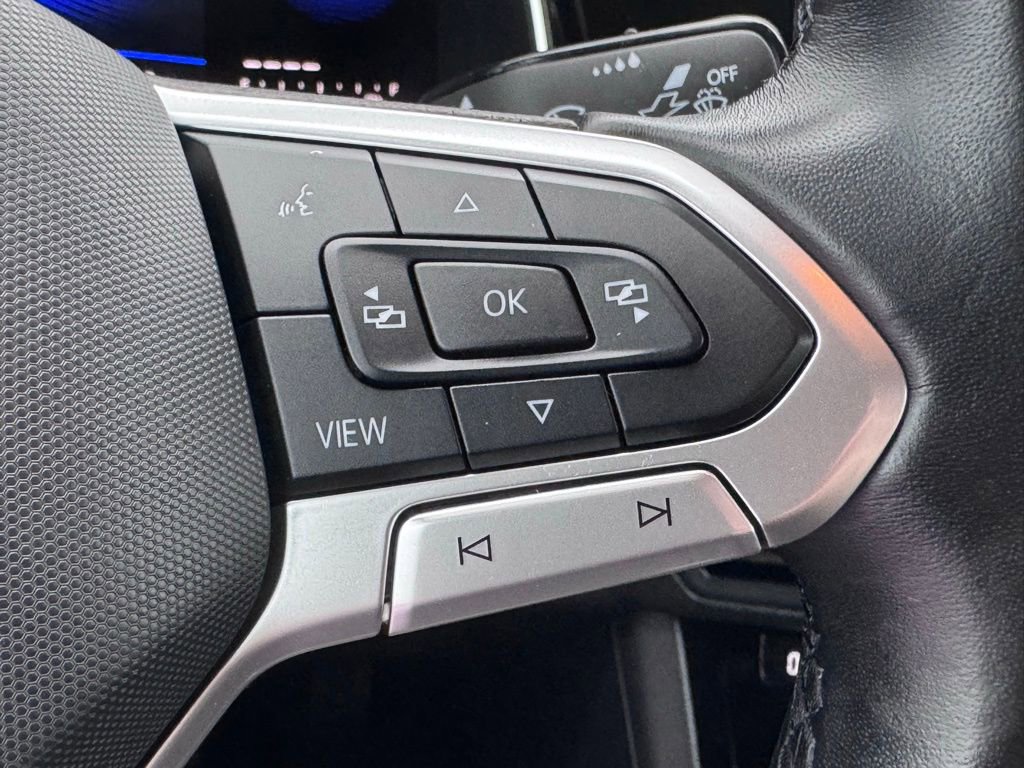 Used 2023 Volkswagen Jetta SE FWD image 35