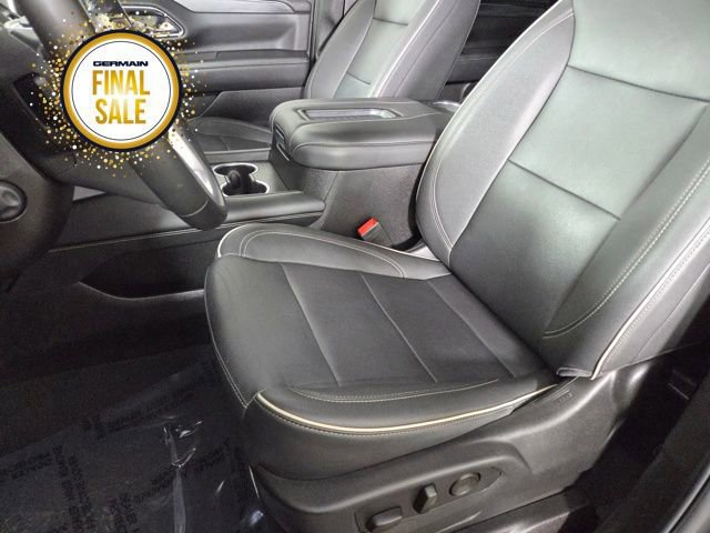 Used 2023 GMC Yukon SLT w/ SLT Premium Package image 16