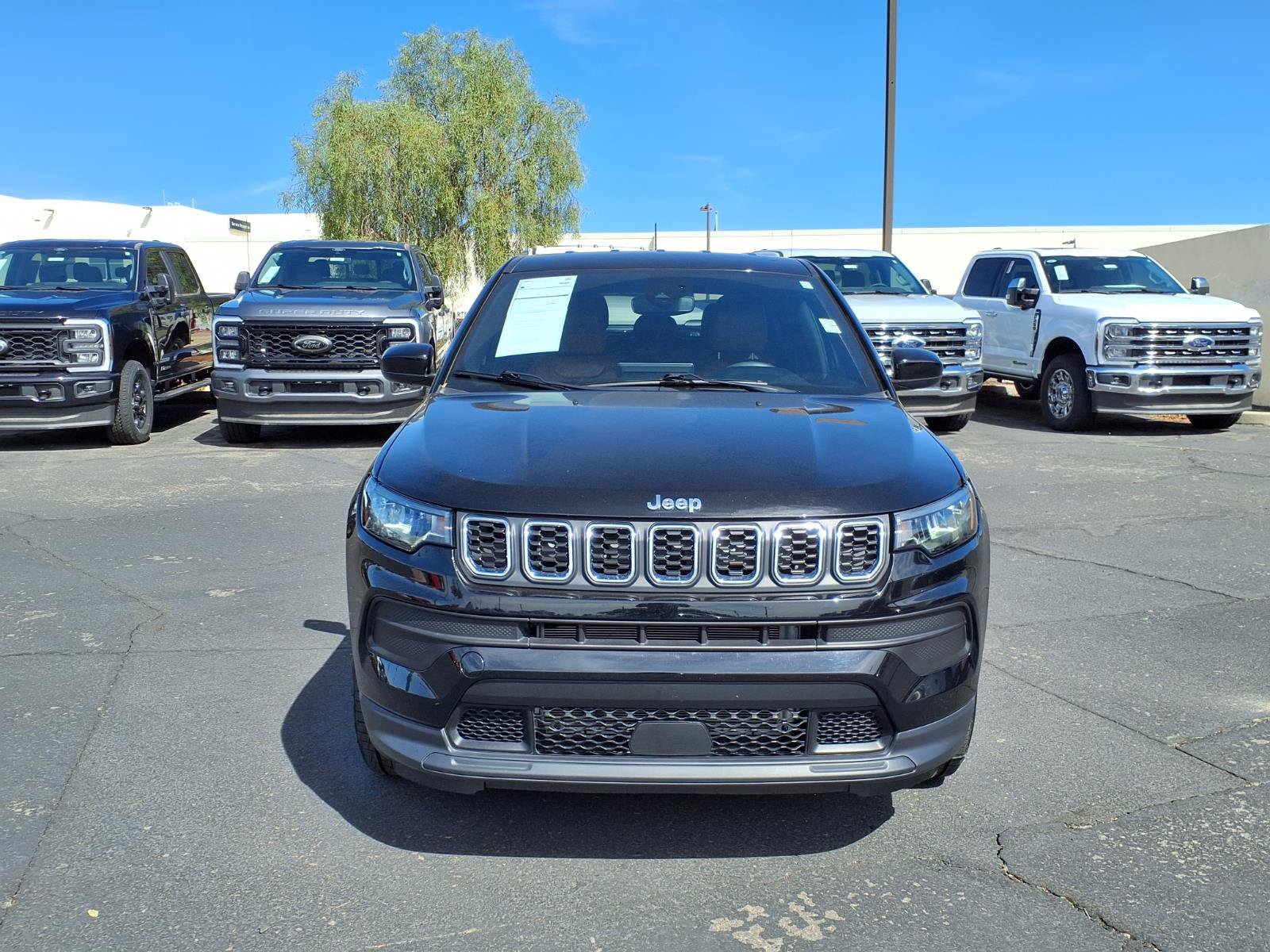 Used 2024 Jeep Compass Sport AWD/4WD image 2