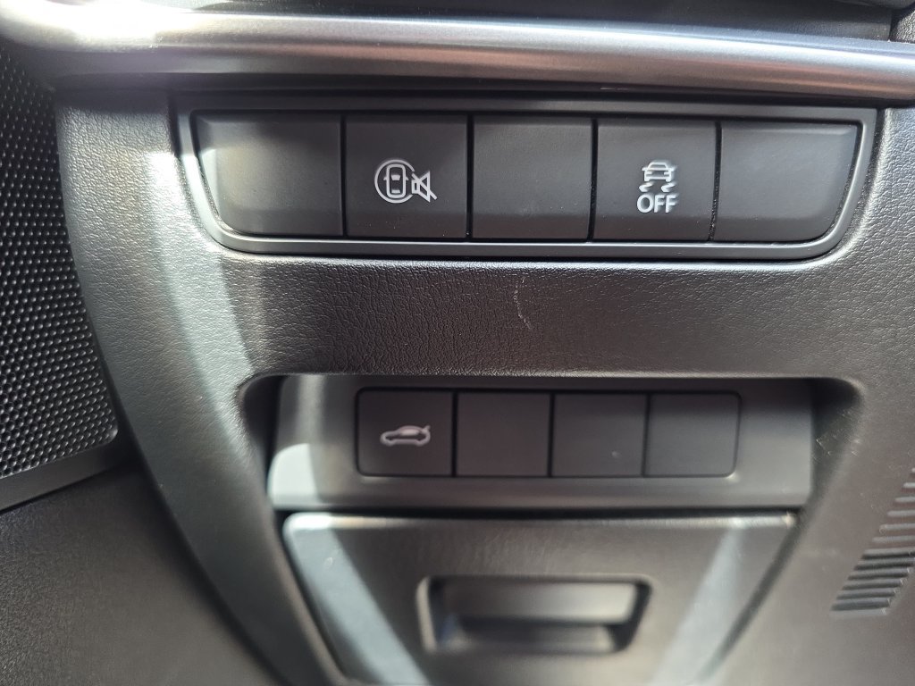 Used 2025 MAZDA MAZDA3 s FWD image 23