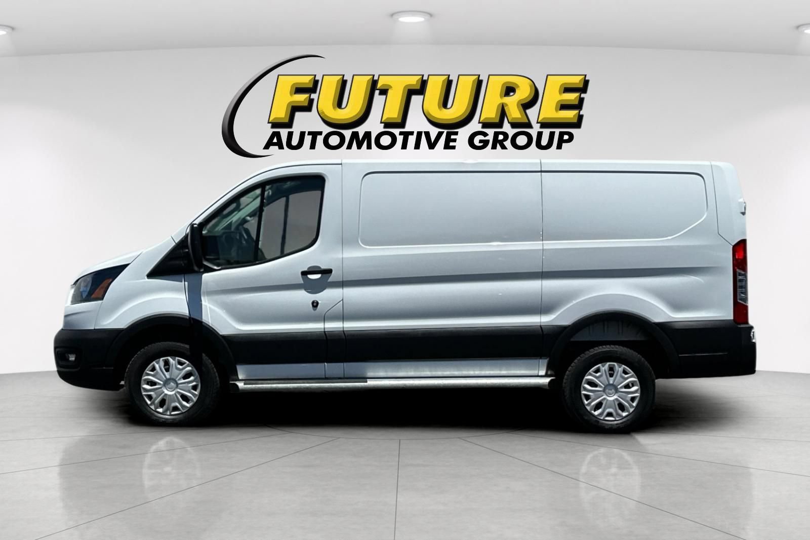 Certified 2025 Ford Transit 250 Low Roof w/ Exterior Upgrade Package RWD image 6