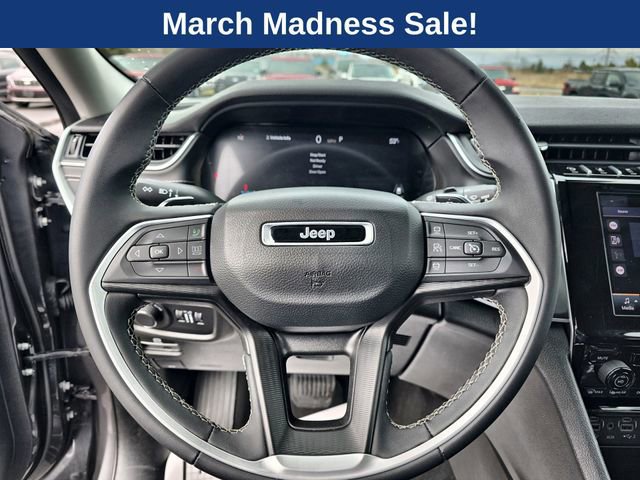 Used 2024 Jeep Grand Cherokee L Laredo image 16