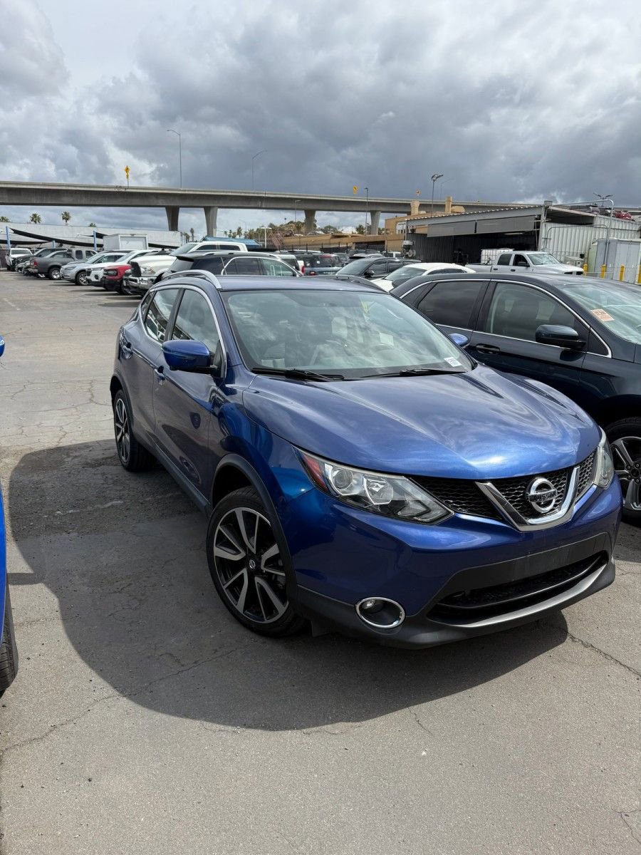 Used 2017 Nissan Rogue Sport SL FWD image 3