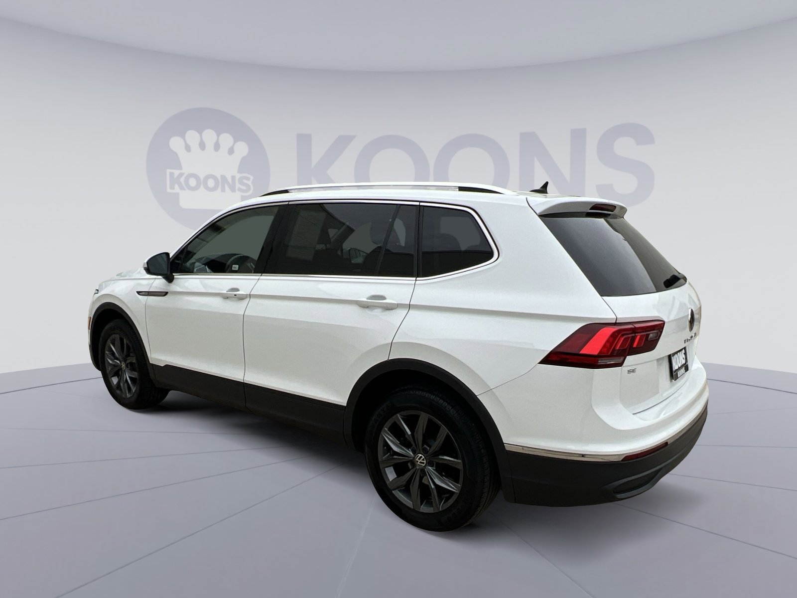 Used 2022 Volkswagen Tiguan SE image 4