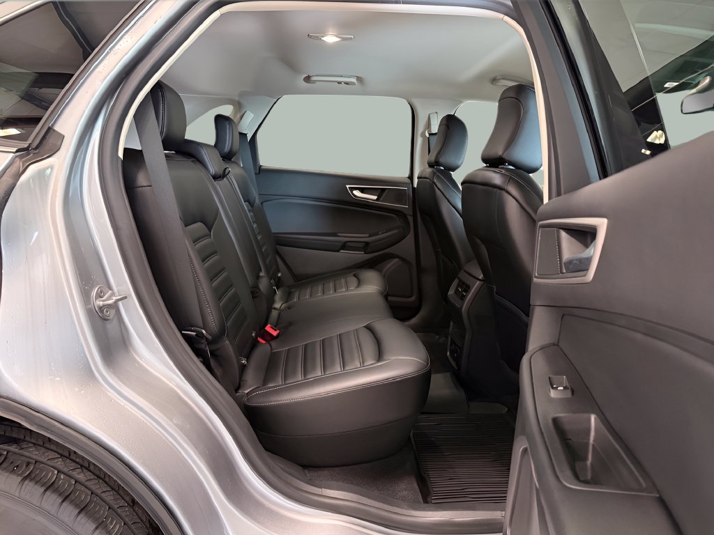 Certified 2023 Ford Edge SEL w/ Convenience Package AWD/4WD image 32
