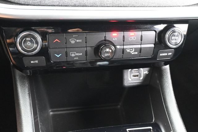 Used 2023 Jeep Compass Latitude AWD/4WD image 24