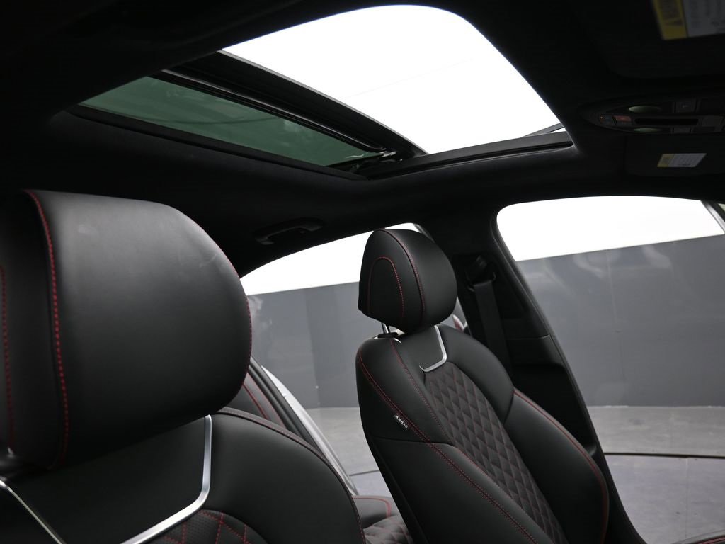 Used 2024 Genesis G70 3.3T Advanced w/ Sport Prestige Package image 27