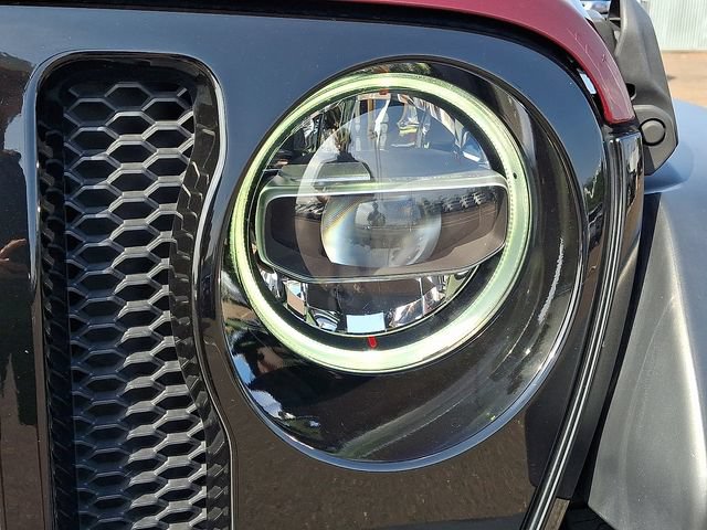 Used 2021 Jeep Wrangler Unlimited Sport AWD/4WD image 9