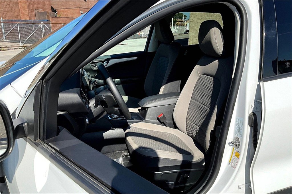 Certified 2021 Ford Escape SE image 23