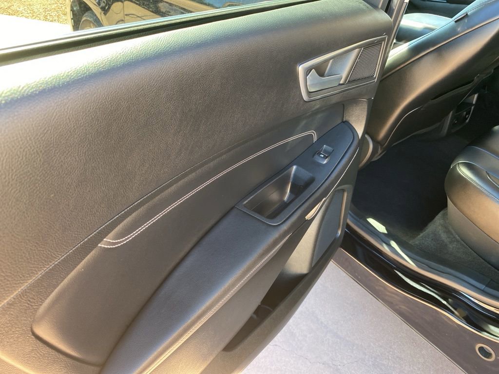 Certified 2022 Ford Edge Titanium AWD/4WD image 15
