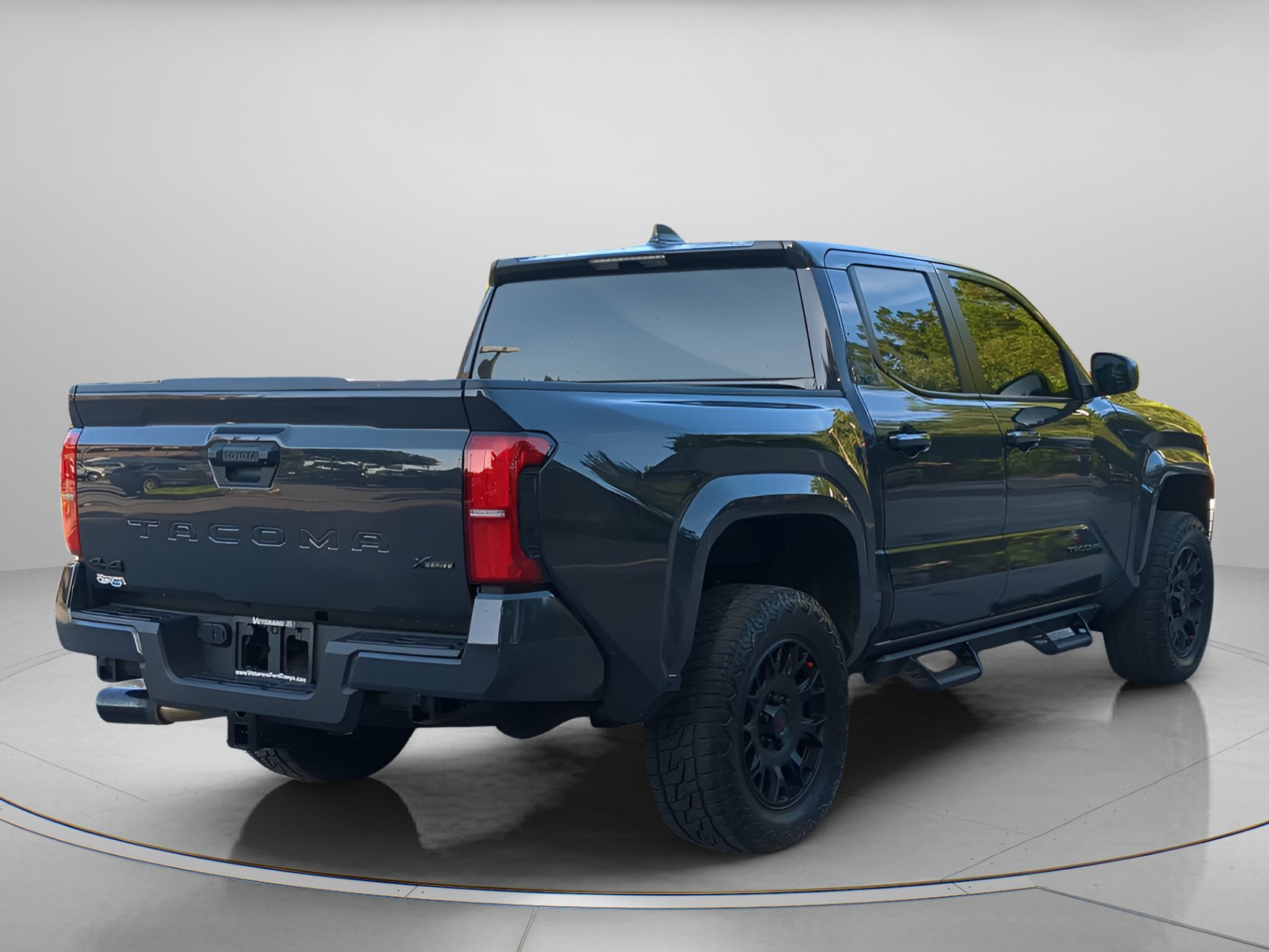 Used 2025 Toyota Tacoma SR5 AWD/4WD image 40