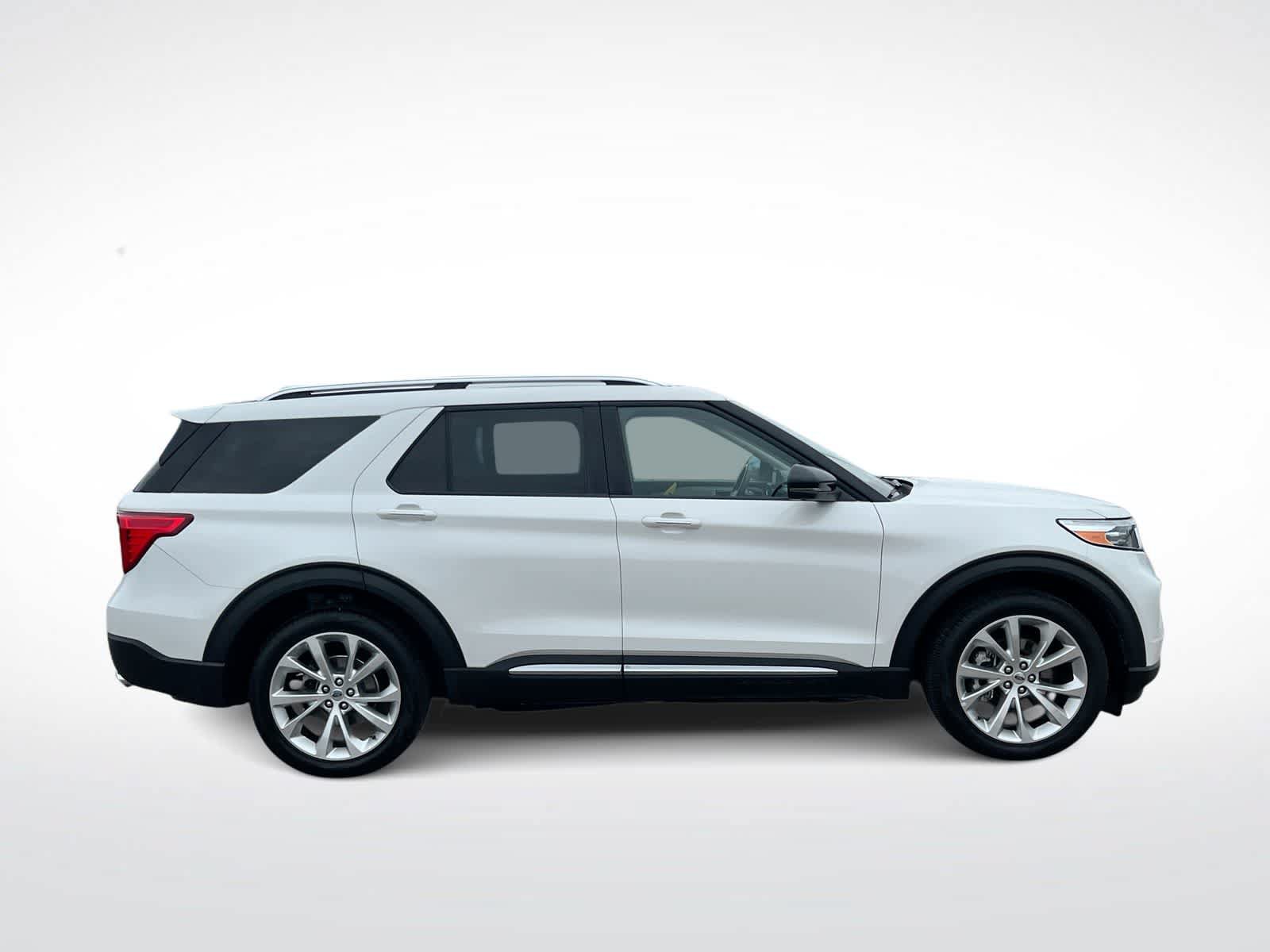 Certified 2023 Ford Explorer Platinum w/ Technology Package AWD/4WD image 9
