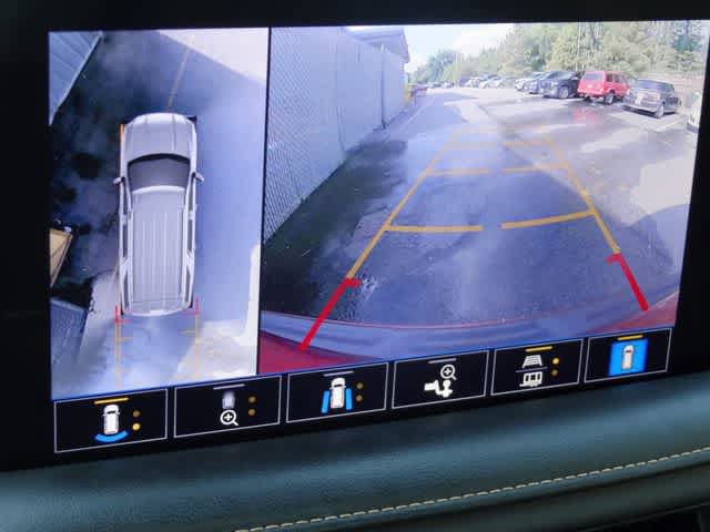 Used 2021 GMC Yukon AT4 w/ Technology Package AWD/4WD image 33