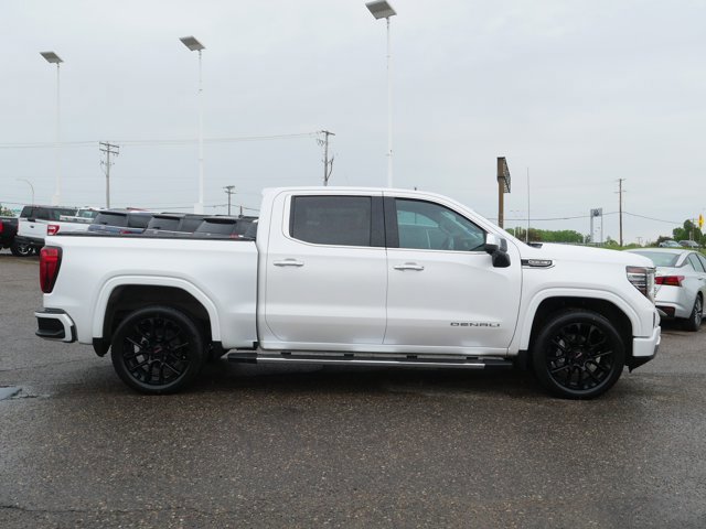 Used 2023 GMC Sierra 1500 Denali w/ Technology Package AWD/4WD image 2