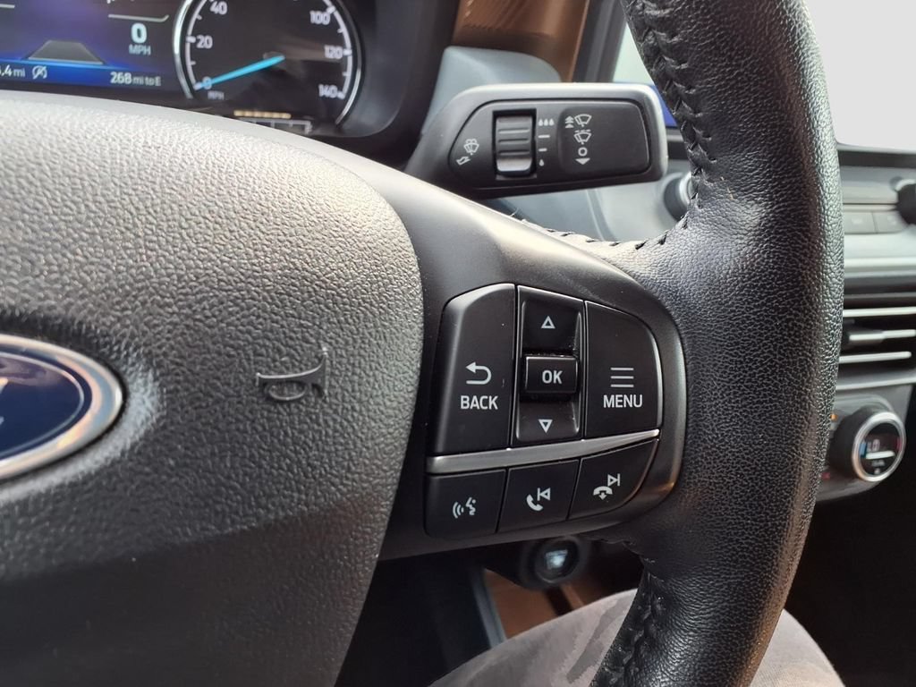Certified 2022 Ford Maverick Lariat w/ Lariat Luxury Package AWD/4WD image 18