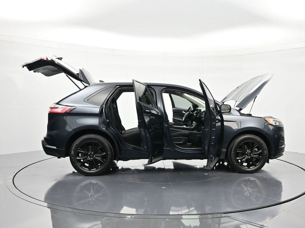 Certified 2022 Ford Edge SE w/ Black Appearance Package image 63