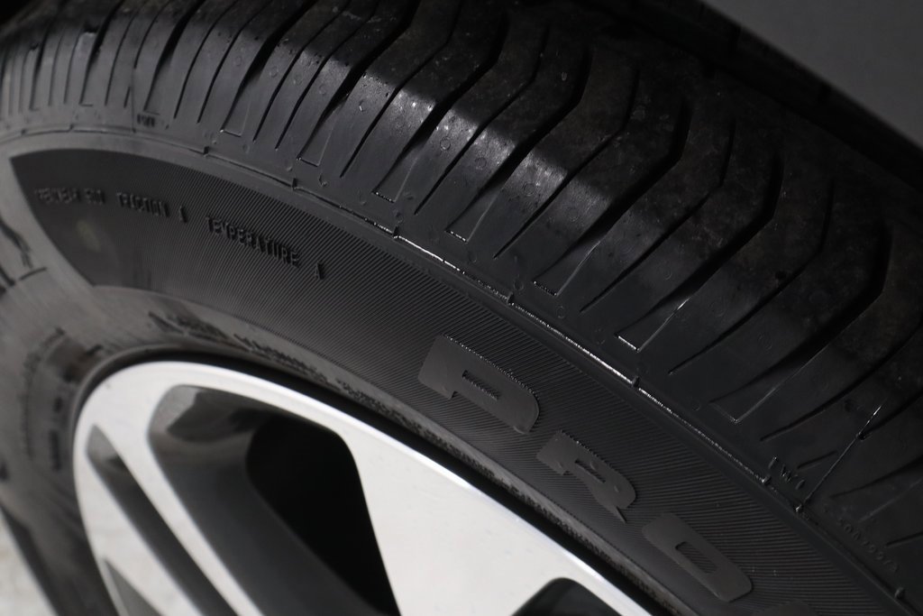 Used 2023 Buick Envision Essence image 19