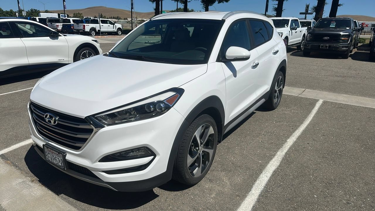 Used 2018 Hyundai Tucson Limited AWD/4WD image 1