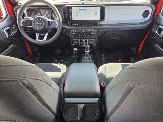 Used 2025 Jeep Wrangler Unlimited Sahara AWD/4WD image 18