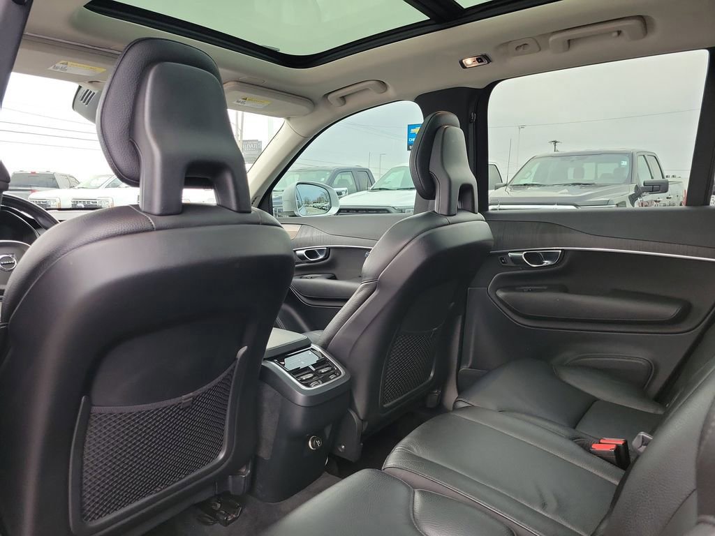 Used 2020 Volvo XC90 T6 Momentum image 15