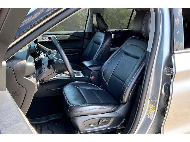 Certified 2024 Ford Explorer Limited RWD image 19
