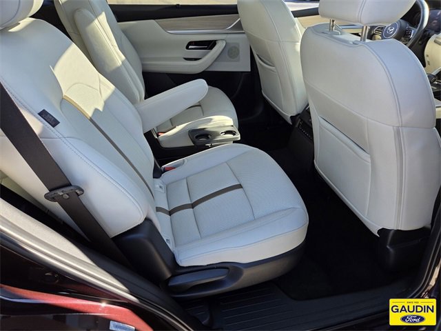 Used 2024 MAZDA CX-90 3.3 Turbo w/ Premium Plus Pkg image 16