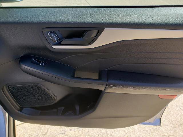 Certified 2022 Ford Escape SE w/ SE Sport Appearance Package image 20