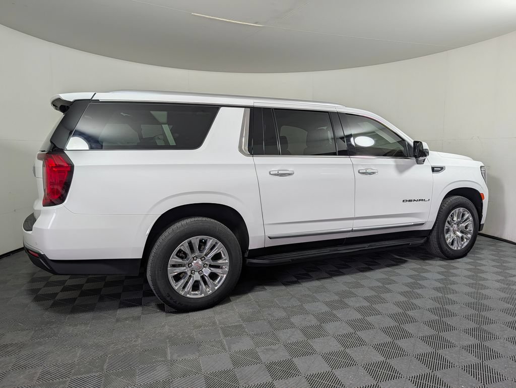Used 2023 GMC Yukon XL Denali w/ Max Trailering Package AWD/4WD image 2