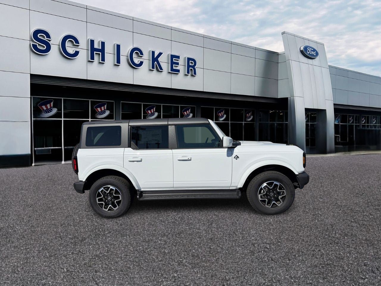 Certified 2025 Ford Bronco Outer Banks AWD/4WD image 3