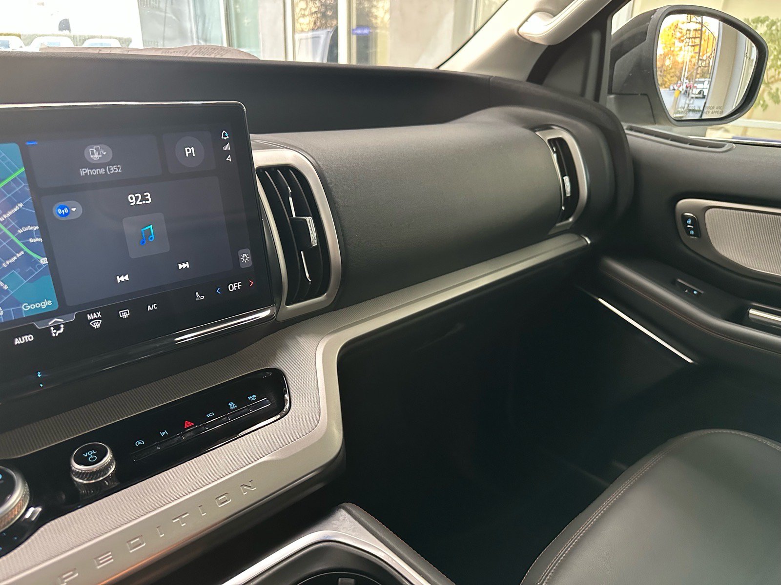 Certified 2025 Ford Expedition Active RWD image 42