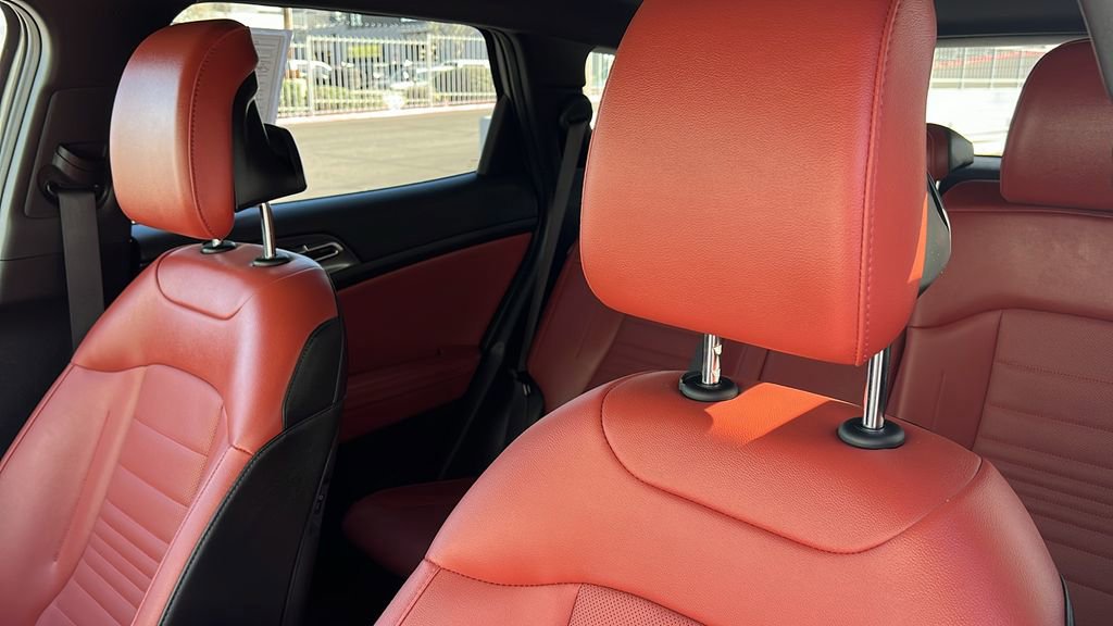 Used 2025 Kia Sportage SX image 17