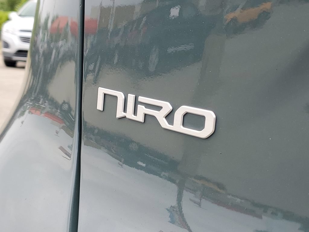 Used 2023 Kia Niro EX FWD image 6