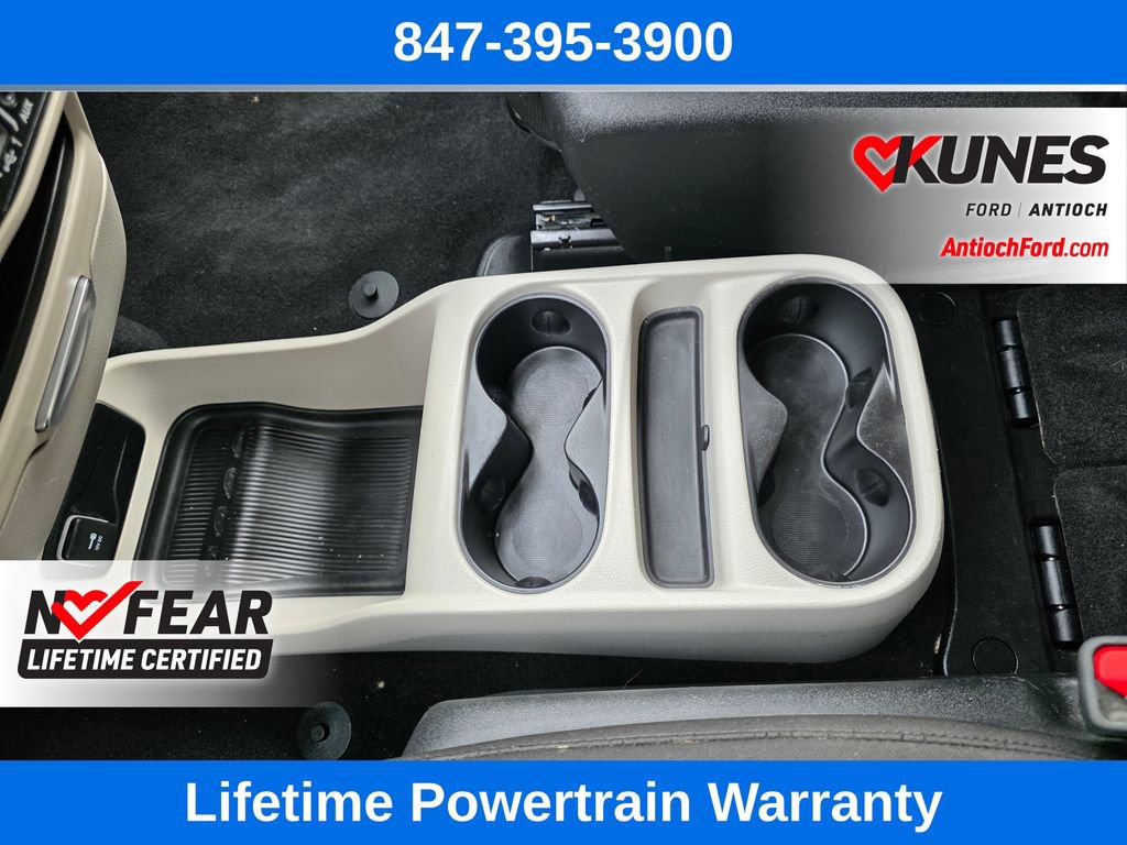 Used 2022 Chrysler Voyager LX FWD image 55