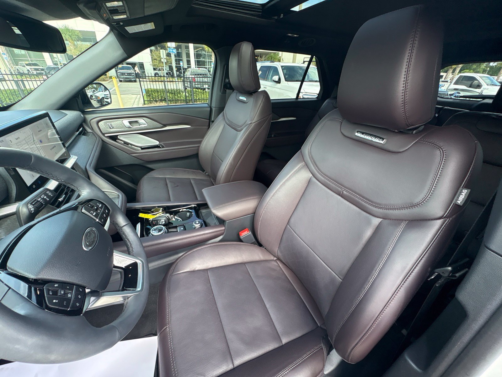 Certified 2025 Ford Explorer Platinum RWD image 17
