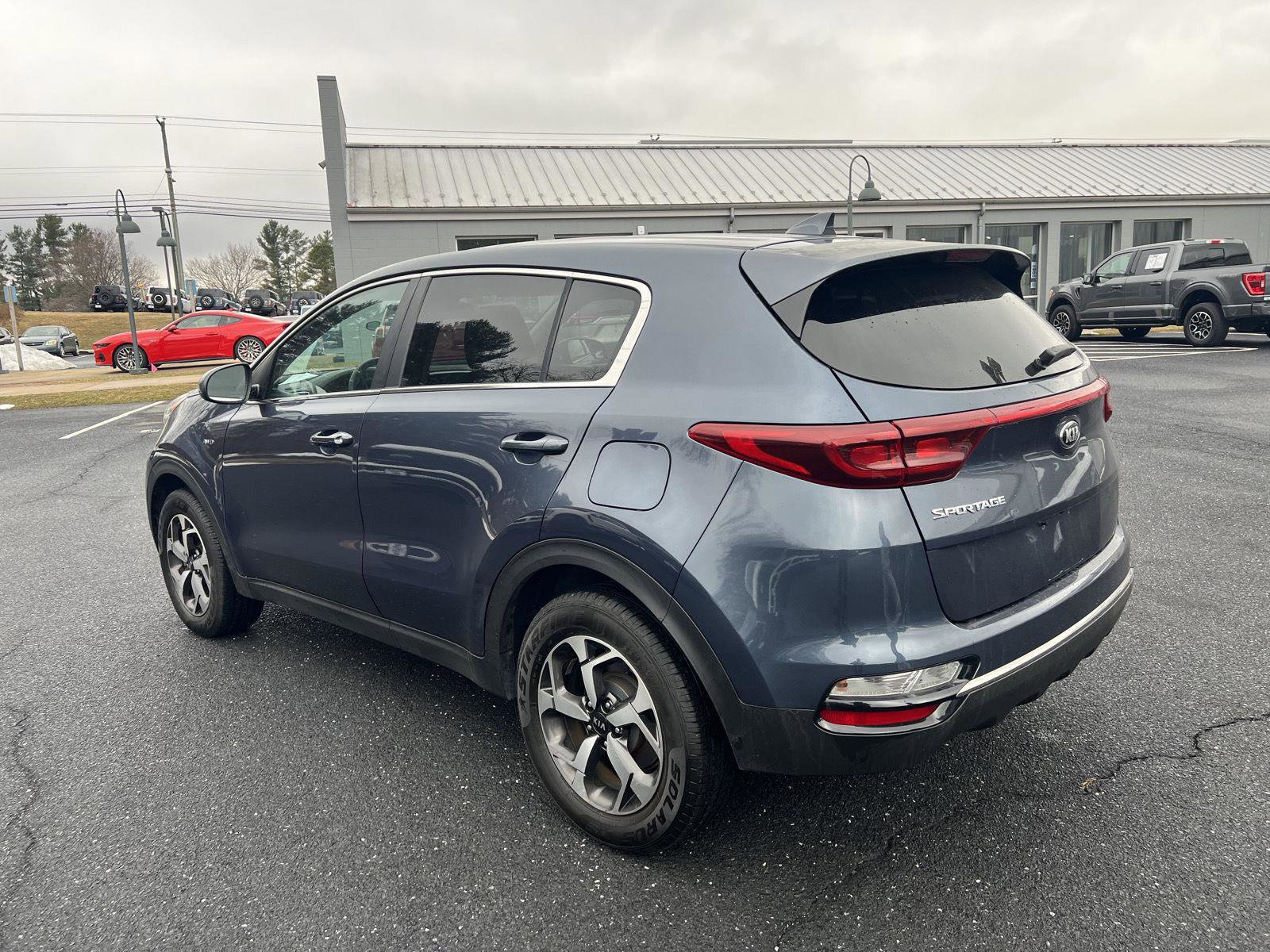 Used 2020 Kia Sportage LX image 6