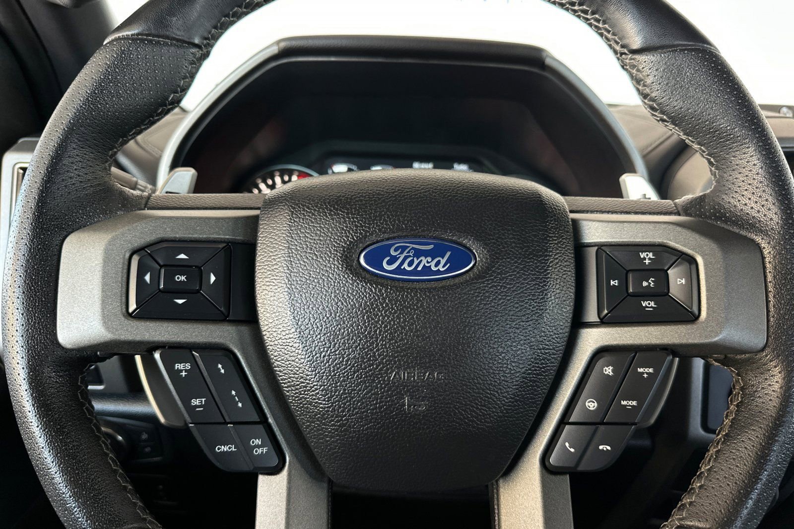 Certified 2019 Ford F150 Raptor w/ Equipment Group 802A Luxury image 22