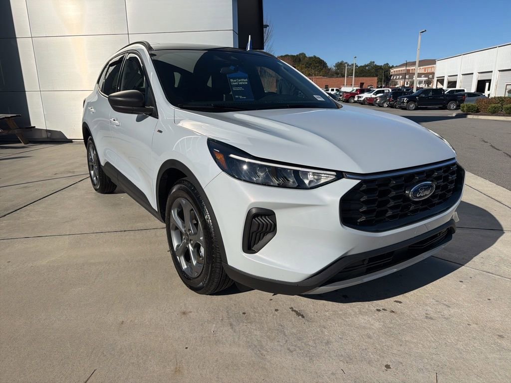 Certified 2025 Ford Escape ST-Line w/ Equipment Group 301A image 1