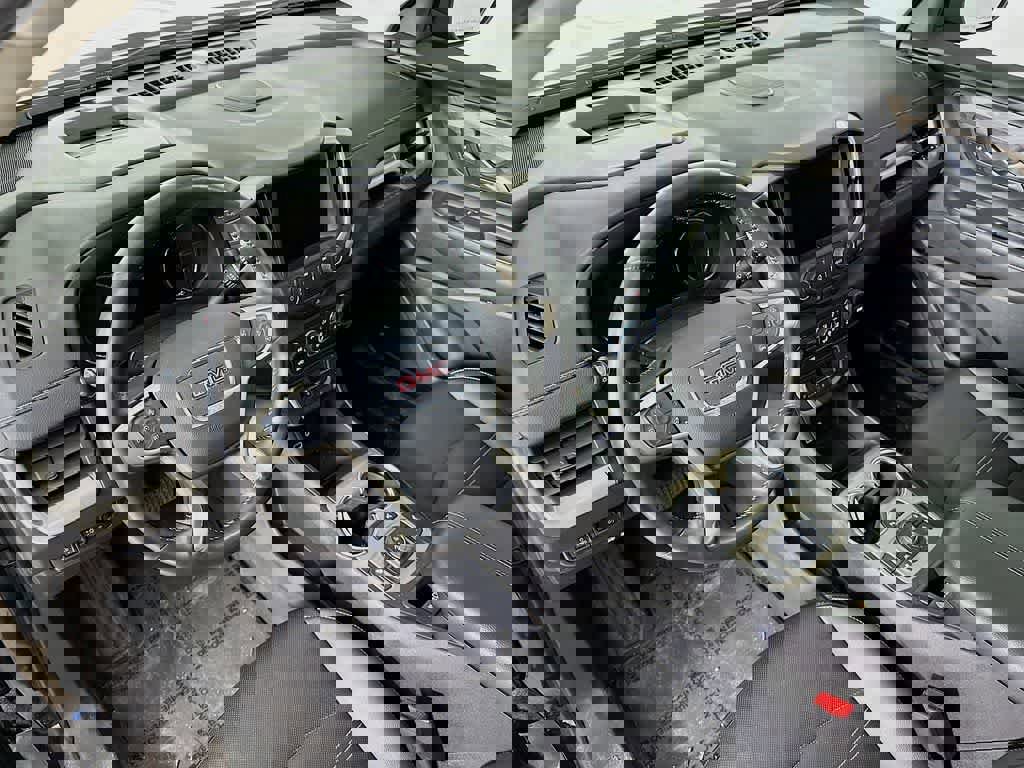 Used 2022 GMC Terrain Denali w/ Denali Premium Package image 9