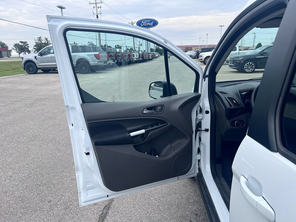 Certified 2020 Ford Transit Connect XLT FWD image 11