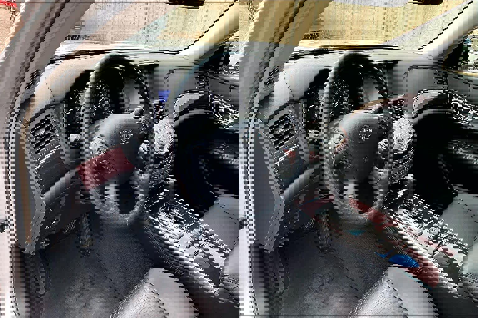 Used 2018 INFINITI Q70 L 3.7 image 19