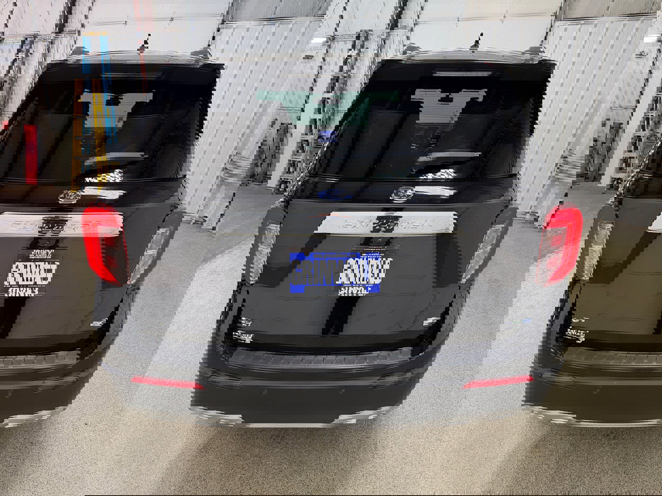 Certified 2020 Ford Explorer XLT w/ Equipment Group 202A image 4