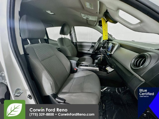 Used 2021 Toyota Tacoma SR5 AWD/4WD image 29