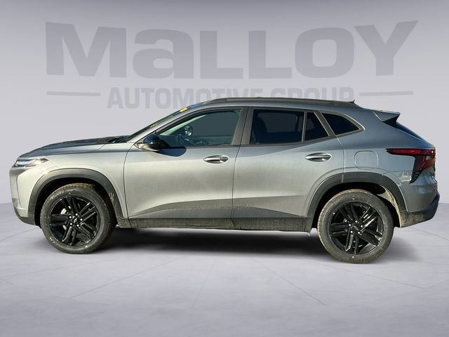 Used 2024 Chevrolet Trax ACTIV image 2