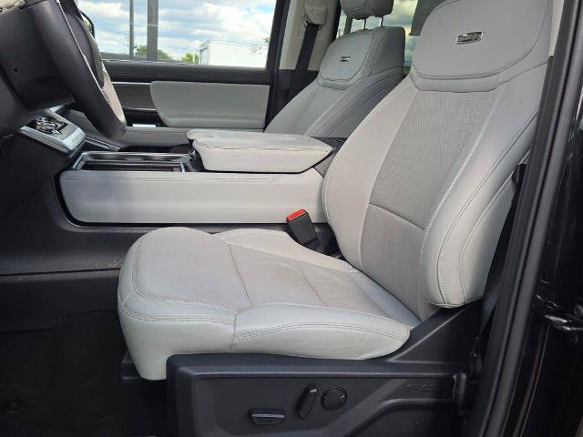 Certified 2025 Ford Expedition Platinum w/ Driver's Package AWD/4WD image 26