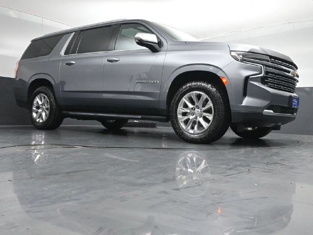 Used 2022 Chevrolet Suburban Premier AWD/4WD image 35