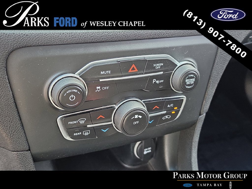 Used 2019 Dodge Charger SXT RWD image 23