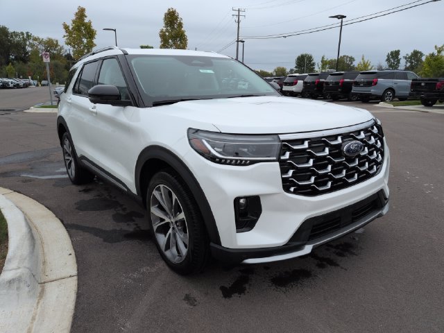 Certified 2025 Ford Explorer Platinum w/ Ultimate Package AWD/4WD image 7