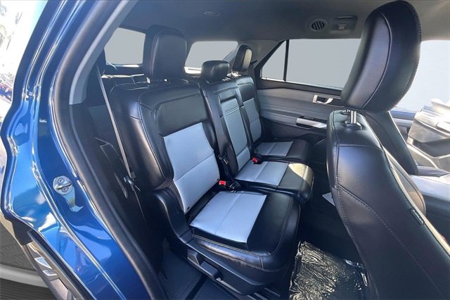 Certified 2022 Ford Explorer XLT w/ Equipment Group 202A image 27