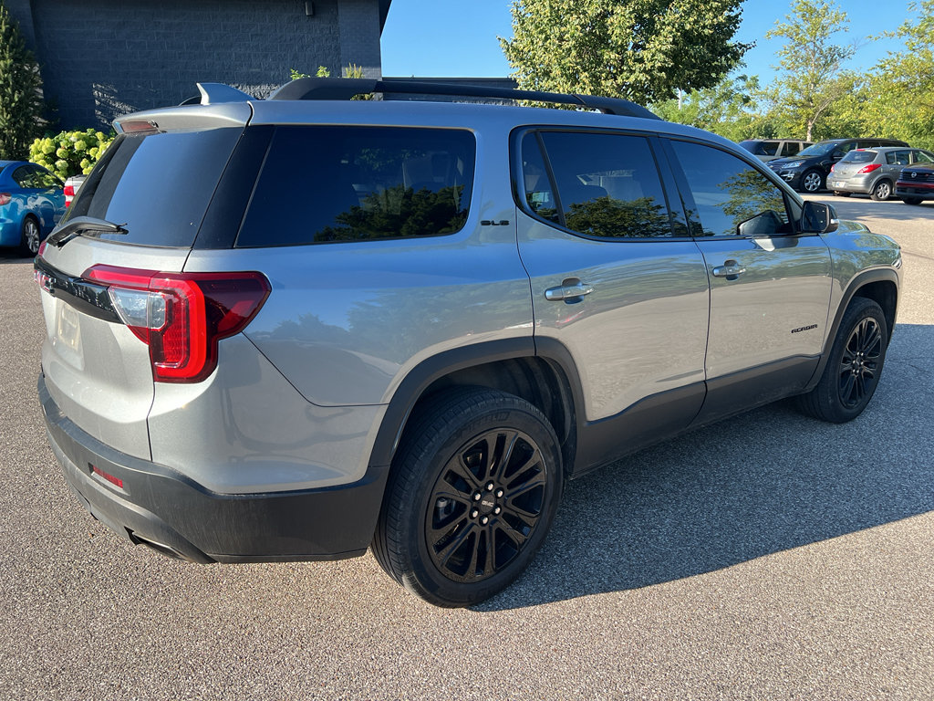 Used 2023 GMC Acadia SLE w/ Driver Convenience Package FWD image 7